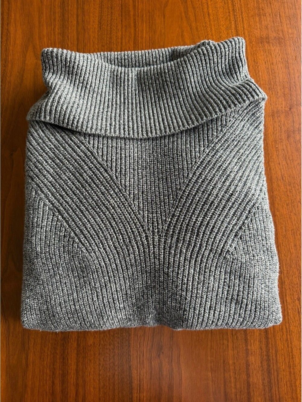 Talbots Women's Gray Ribbed Wide Turtleneck Sweater - Size L